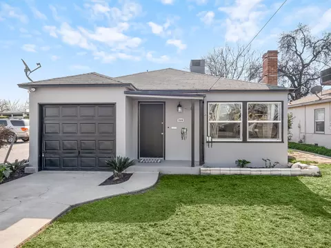 209 W Cameron St, Hanford, CA 93230