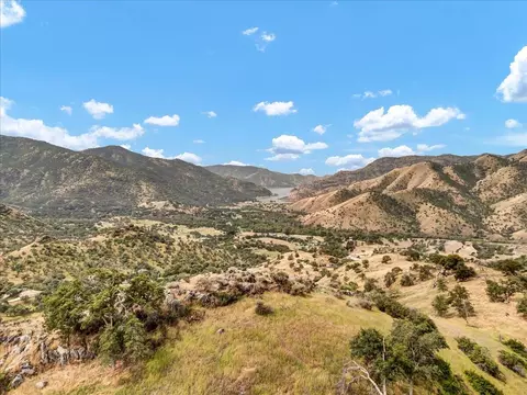 Black Oak Drive, Three Rivers, CA 93271