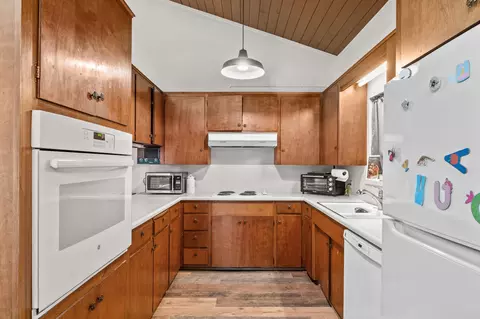 Kitchen - 510 S Quince Ave, Exeter, CA 93221 photo 2 of 4