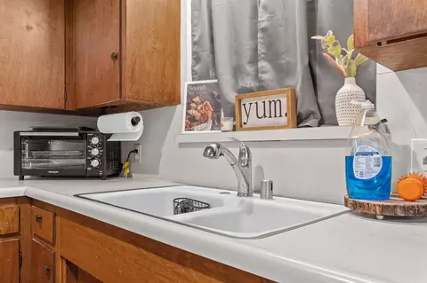 Kitchen - 510 S Quince Ave, Exeter, CA 93221 photo 3 of 4