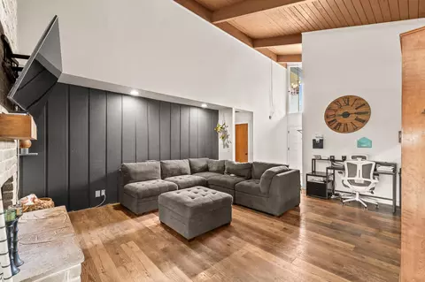 Living - 510 S Quince Ave, Exeter, CA 93221 photo 3 of 4