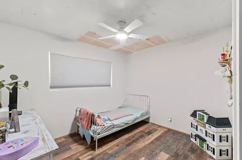 Bedroom - 510 S Quince Ave, Exeter, CA 93221 photo 3 of 5