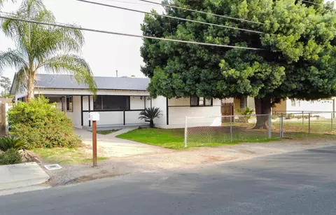 66 S Beverly St, Porterville, CA 93257