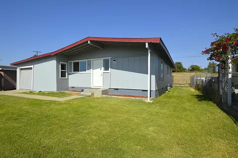 950 E Thurman Ave, Porterville, CA 93257