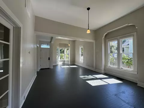 Living - 523 N Locust St, Visalia, CA 93291 photo 4 of 7