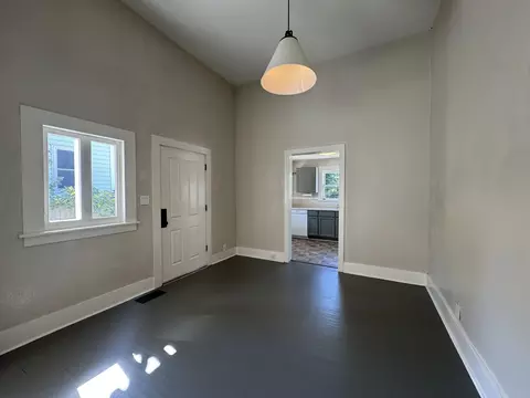 Living - 523 N Locust St, Visalia, CA 93291 photo 7 of 7