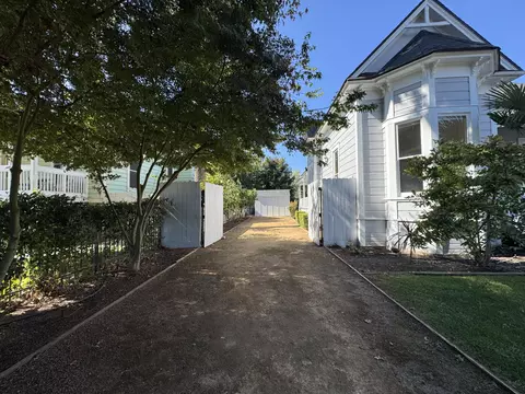 Exterior - 523 N Locust St, Visalia, CA 93291 photo 4 of 27