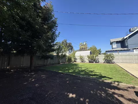 Exterior - 523 N Locust St, Visalia, CA 93291 photo 18 of 27