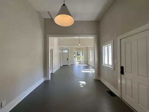 Entry Way - 523 N Locust St, Visalia, CA 93291 photo 3 of 4