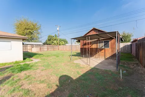 Exterior - 2102 E Bardsley Ave, Tulare, CA 93274 photo 8 of 11
