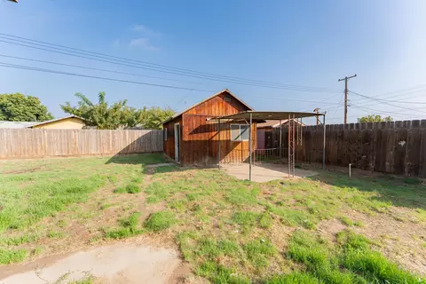 Exterior - 2102 E Bardsley Ave, Tulare, CA 93274 photo 7 of 11