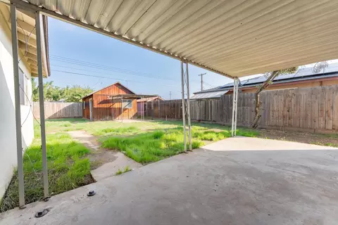 Exterior - 2102 E Bardsley Ave, Tulare, CA 93274 photo 3 of 11