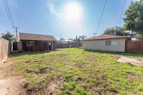 Exterior - 2102 E Bardsley Ave, Tulare, CA 93274 photo 11 of 11