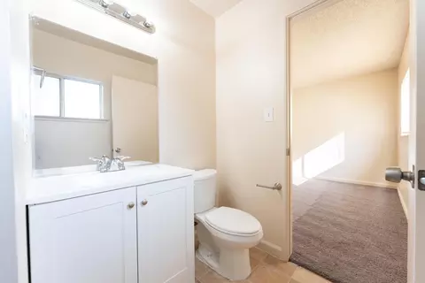 Bath - 2102 E Bardsley Ave, Tulare, CA 93274 photo 2 of 2