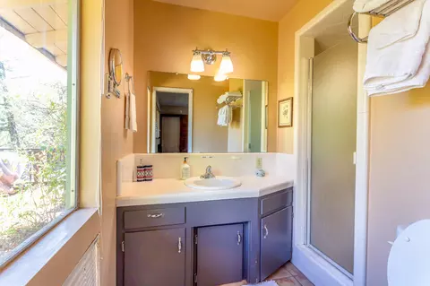 Bath - 46685 Sycamore Dr # D, Three Rivers, CA 93271 photo 1 of 2