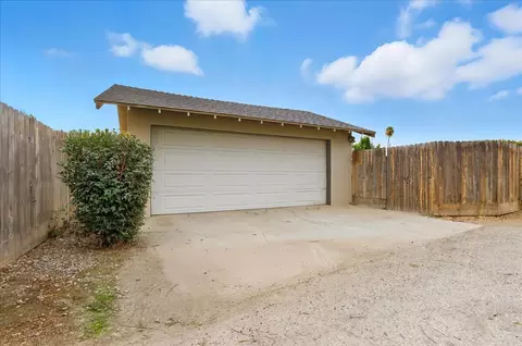Exterior - 407 Channing Way, Exeter, CA 93221 photo 5 of 6