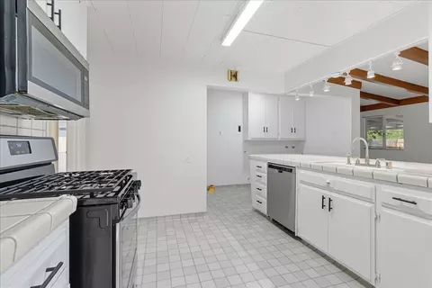 Kitchen - 407 Channing Way, Exeter, CA 93221 photo 1 of 4