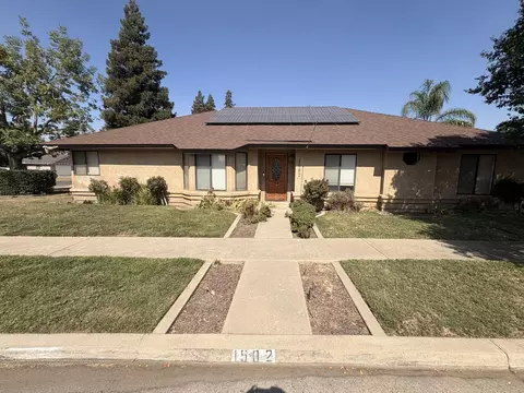 1502 E Buena Vista Ave, Visalia, CA 93292