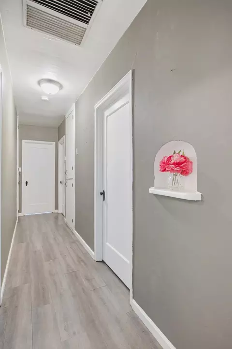 Entry Way - 605 E Tulare Ave, Visalia, CA 93292 photo 2 of 2