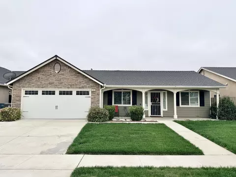 2383 Harbor Island Ct, Tulare, CA 93274