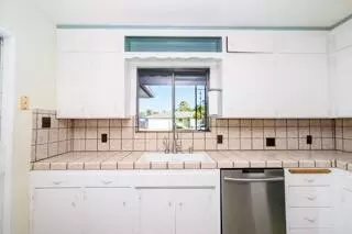 Kitchen - 548 W Dennis Dr, Clovis, CA 93612 photo 4 of 4