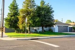 Other - 548 W Dennis Dr, Clovis, CA 93612 photo 2 of 6