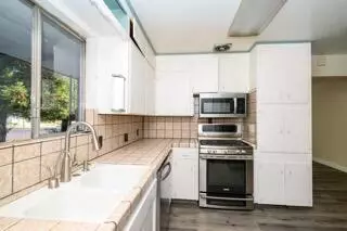 Kitchen - 548 W Dennis Dr, Clovis, CA 93612 photo 3 of 4