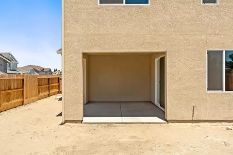Exterior - 3131 Ryan Ave, Tulare, CA 93274 photo 8 of 9
