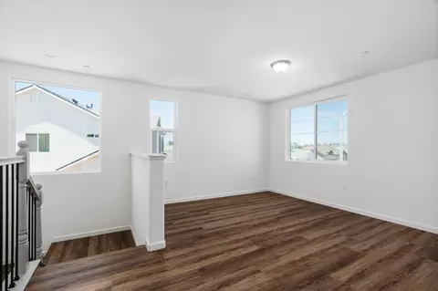 Living - 3131 Ryan Ave, Tulare, CA 93274 photo 8 of 8