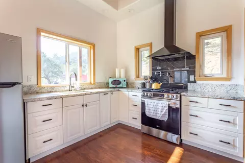 Kitchen - 43283 N Fork Dr, Three Rivers, CA 93271 photo 3 of 3
