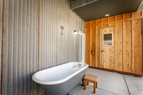 Bath - 43283 N Fork Dr, Three Rivers, CA 93271 photo 7 of 7