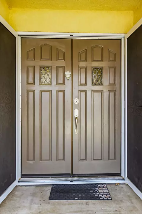 1209 N Gem St N, Tulare, CA 93274 photo 7