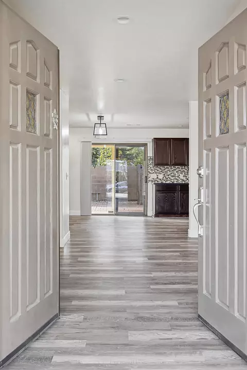 1209 N Gem St N, Tulare, CA 93274 photo 8