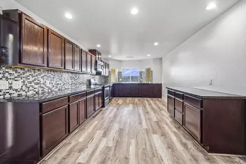 1209 N Gem St N, Tulare, CA 93274 photo 15