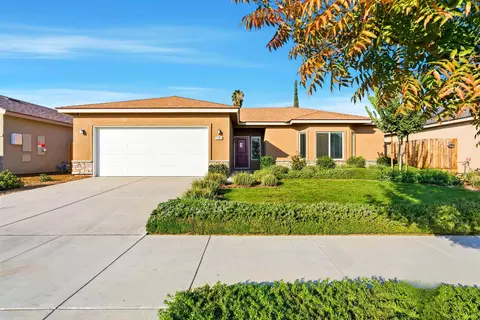 1101 S Royal Oak Pl, Porterville, CA 93257