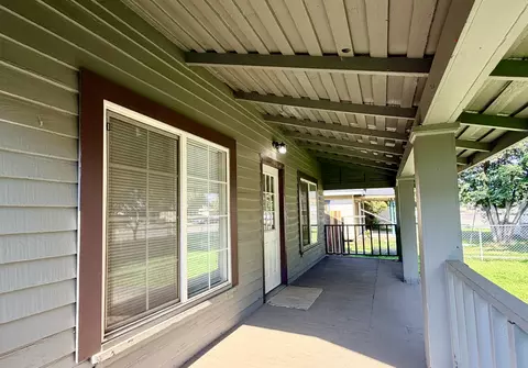 Exterior - 314 N D St, Exeter, CA 93221 photo 1 of 2