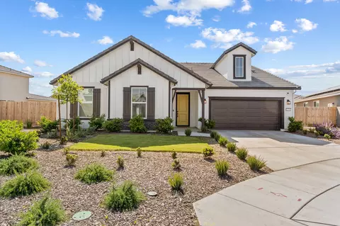 179 Ocean Ct, Tulare, CA 93274