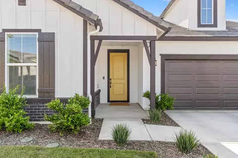 Exterior - 179 Ocean Ct, Tulare, CA 93274 photo 3 of 6