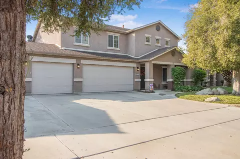 4715 W Elkhorn Ave, Visalia, CA 93277