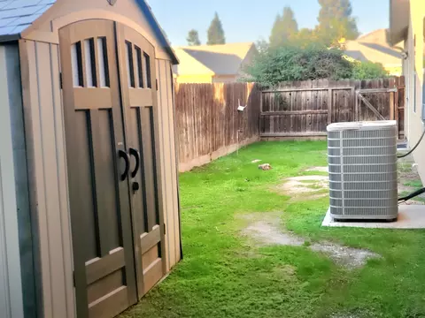 Exterior - 2447 S Beech Dr, Visalia, CA 93292 photo 11 of 12