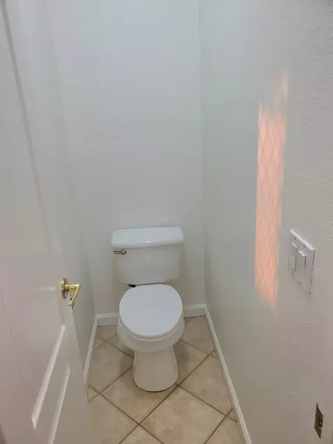Bath - 2447 S Beech Dr, Visalia, CA 93292 photo 4 of 6