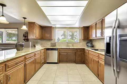 Kitchen - 16895 Rd 30 12, Madera, CA 93636 photo 4 of 6