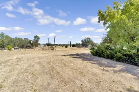 Exterior - 16895 Rd 30 12, Madera, CA 93636 photo 11 of 14