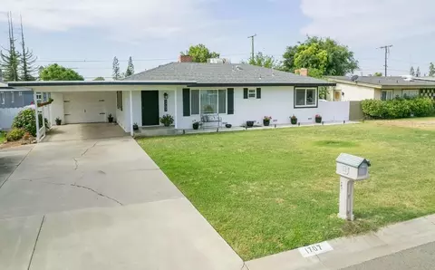 1707 E Academy Ave, Tulare, CA 93274 photo 7