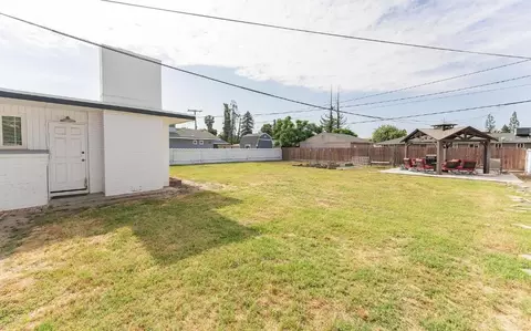 1707 E Academy Ave, Tulare, CA 93274 photo 32