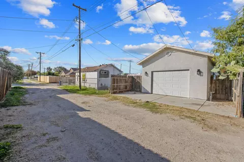 Exterior - 1633 Chase Ave, Corcoran, CA 93212 photo 5 of 5