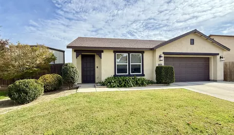 4206 S Julieann Ct, Visalia, CA 93277