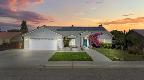 1644 Mccomb Ave, Porterville, CA 93257