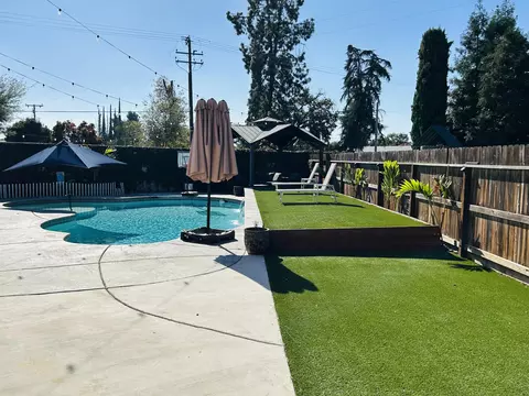 Exterior - 2113 E Delta Ct, Visalia, CA 93292 photo 11 of 13