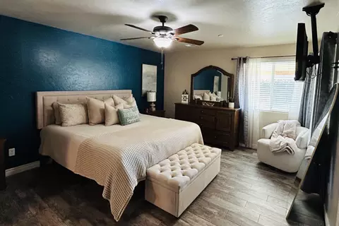 Bedroom - 2113 E Delta Ct, Visalia, CA 93292 photo 1 of 4